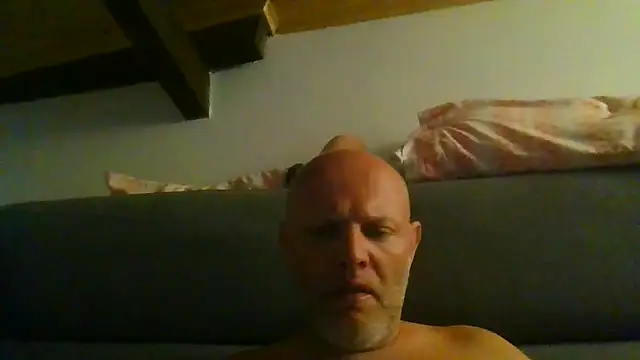 davigochi77bcn online show from 10.04.25