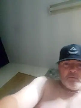 Hotredheadandtoungelasher online show from 10.25.25