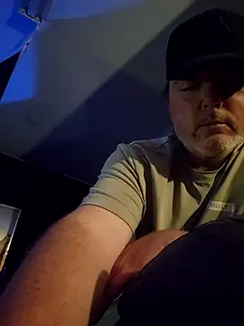 Hotredheadandtoungelasher online show from 11.12.25