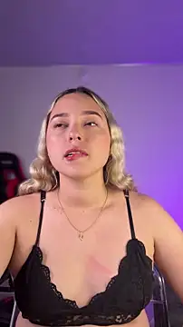 Irisweet  online show from 01.17.26