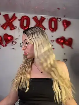 Irisweet  online show from 02.21.26