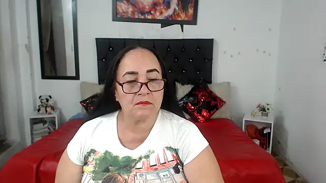 Snapshot of Sweetbigcatt chatting on 01.26.25 Sweetbigcatt online show from 01.26.25