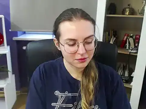 Zoey Erotic online show from 01.03.25