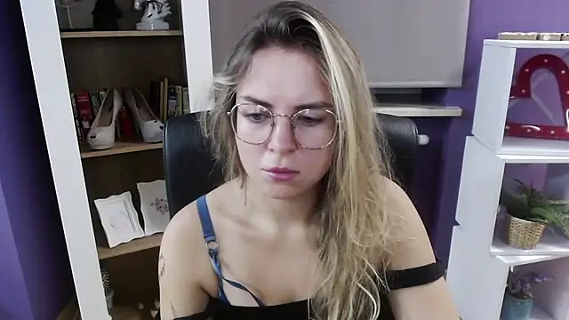 Zoey Erotic online show from 10.08.25