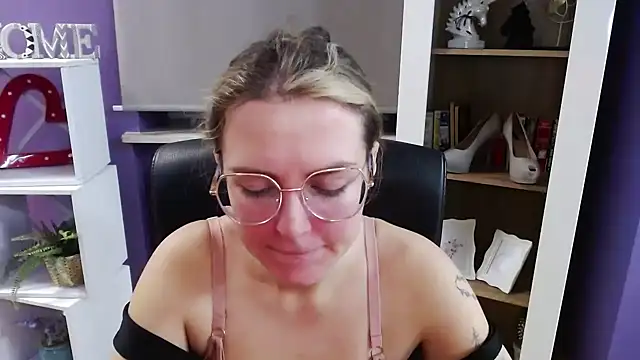 Zoey Erotic online show from 11.14.25