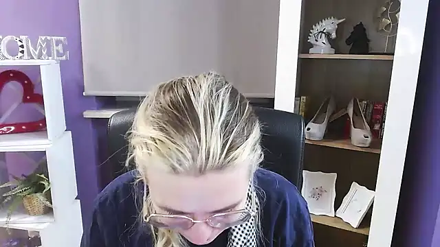 Zoey Erotic online show from 02.17.26