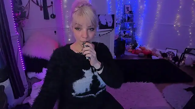 AliceW0lf online show from 12.02.25