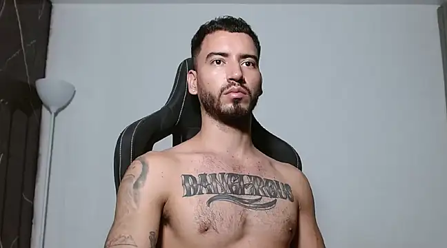 Snapshot of Dangerous-Men chatting on 02.05.25 Dangerous-Men online show from 02.05.25