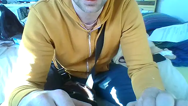 Snapshot of MmaxX004 chatting on 03.04.25 MmaxX004 online show from 03.04.25