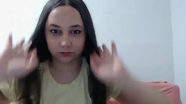 Snapshot of Sara94live chatting on 04.25.26 Sara94live online show from 04.25.26