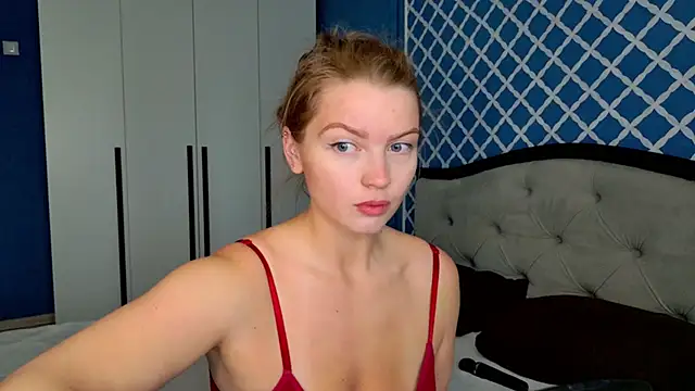 Snapshot of Busty_Redhead chatting on 05.07.26 Busty Redhead online show from 05.07.26