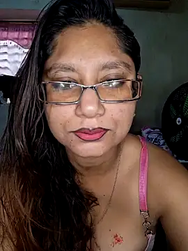 Snapshot of Sivanija_21 chatting on 02.04.25 Sivanija 21 online show from 02.04.25