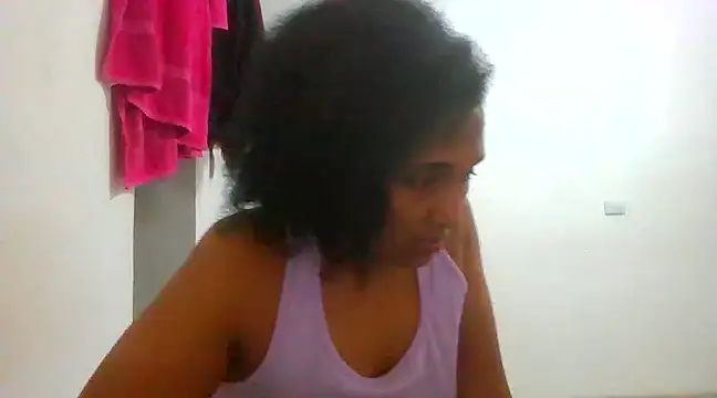 Snapshot of Aishamara chatting on 02.04.25 Aishamara online show from 02.04.25