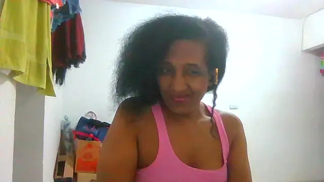 Snapshot of Aishamara chatting on 02.07.25 Aishamara online show from 02.07.25