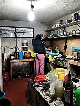 LaInsaciableIntensa online show from 12.20.25