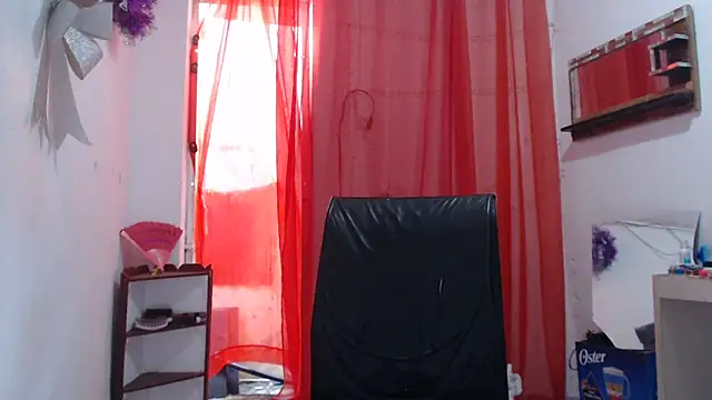 Snapshot of heyline_milf chatting on 05.08.26 heyline milf online show from 05.08.26