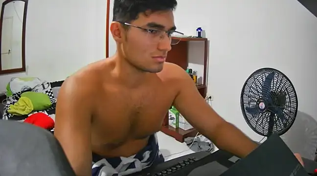 Snapshot of lechero226 chatting on 01.02.25 lechero226 online show from 01.02.25