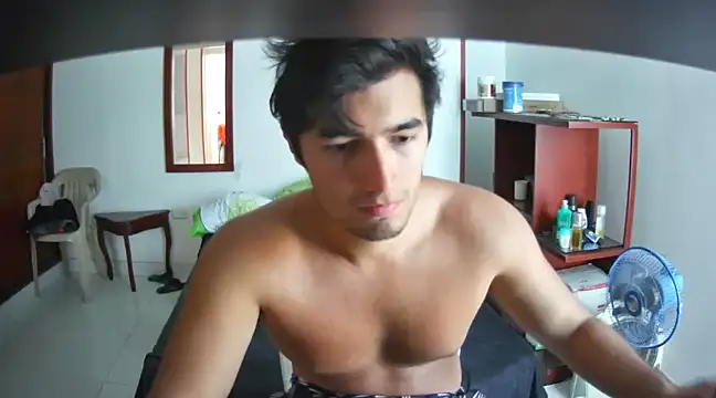 Snapshot of lechero226 chatting on 03.14.25 lechero226 online show from 03.14.25