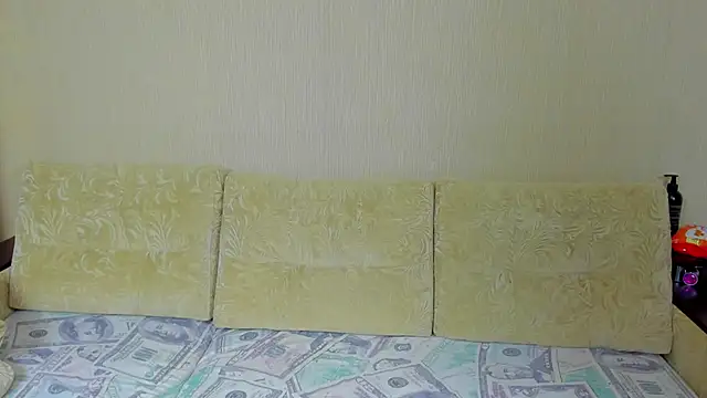 Little Sweet Kittens online show from 12.05.24