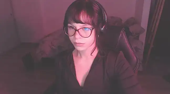 Snapshot of modjo_ chatting on 01.11.25 modjo online show from 01.11.25