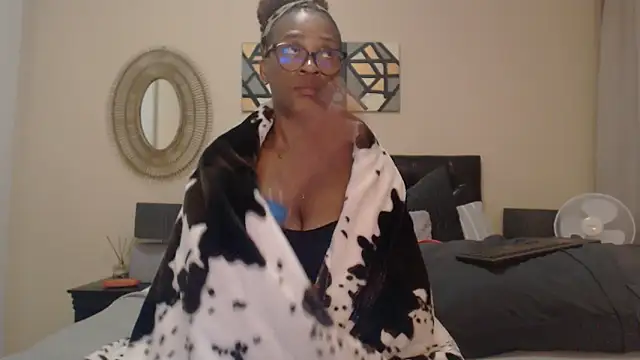 Creamyass22 online show from 01.17.25