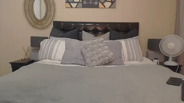 Creamyass22 online show from 01.28.25