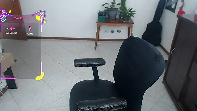 charlottezoe15 online show from 10.14.25