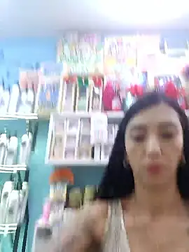 Snapshot of LunaZambrano chatting on 01.17.26 LunaZambrano online show from 01.17.26