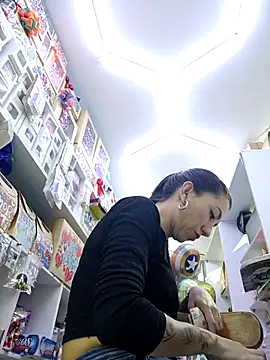 Snapshot of LunaZambrano chatting on 03.02.26 LunaZambrano online show from 03.02.26