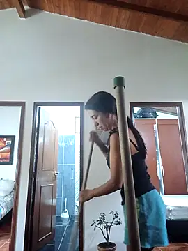 LunaZambrano online show from 04.13.26