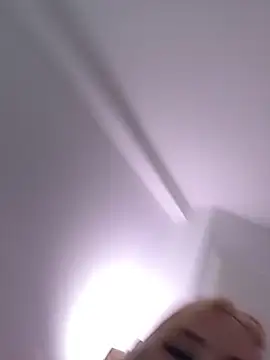 AnjaAmelia online show from 12.22.24