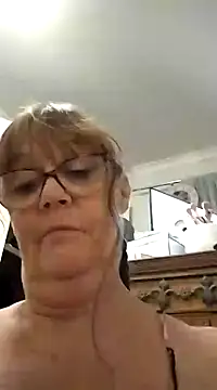 Snapshot of bellaau chatting on 01.17.25 bellaau online show from 01.17.25