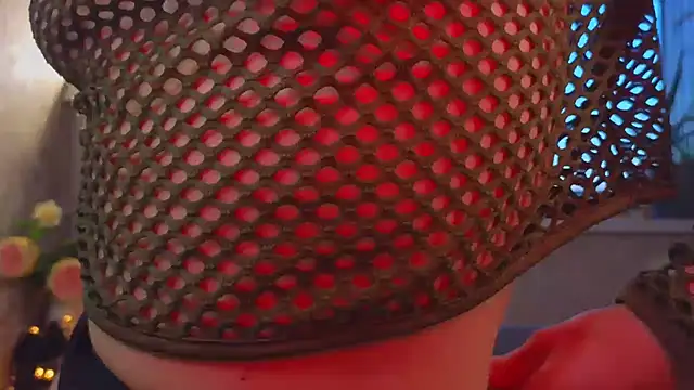 sinteas online show from 10.27.25