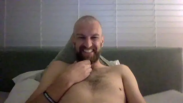 Snapshot of Matts1988 chatting on 09.17.25 Matts1988 online show from 09.17.25