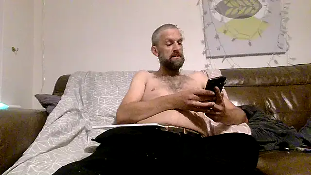 Snapshot of Matts1988 chatting on 10.02.25 Matts1988 online show from 10.02.25