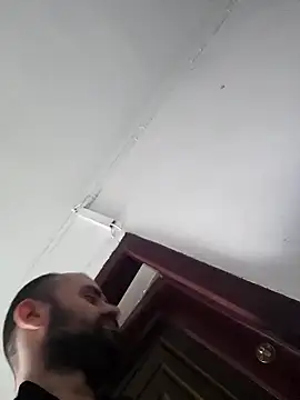 Snapshot of Govora chatting on 01.30.25 Govora online show from 01.30.25