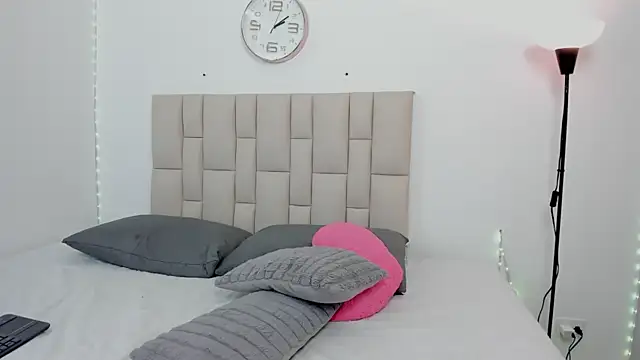 Sofia Blosom online show from 04.18.26