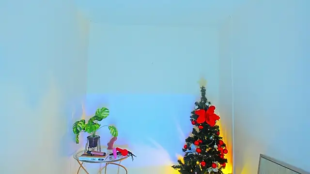 Snapshot of Carlota_peach chatting on 12.31.24 Carlota peach online show from 12.31.24