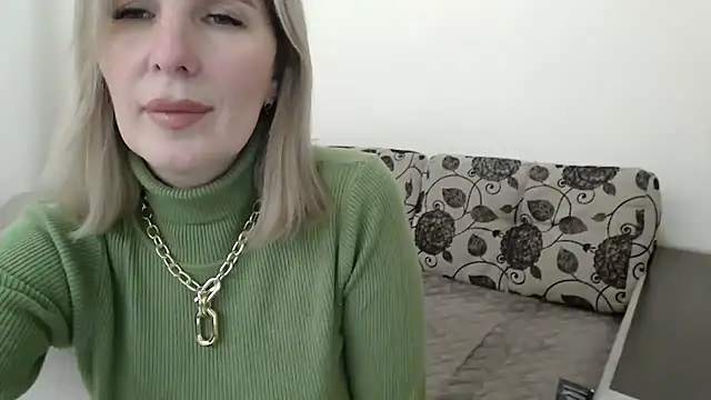 sensualEmilia online show from 10.25.25