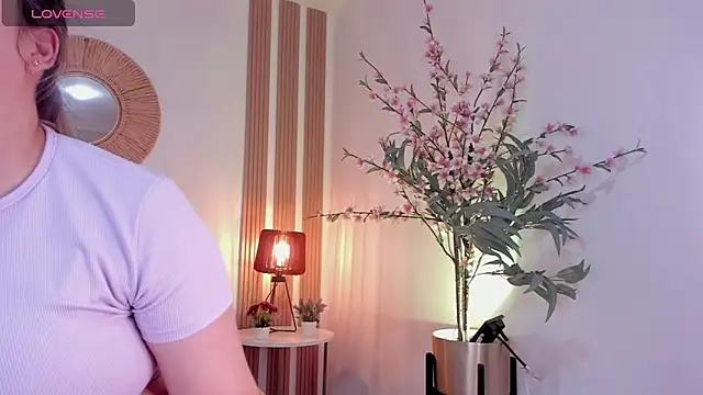 Antonellachic73 online show from 09.15.25