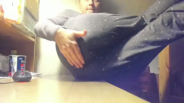 Snapshot of FrumCake chatting on 12.02.24 FrumCake online show from 12.02.24