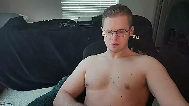 Snapshot of doloresman chatting on 05.16.26 doloresman online show from 05.16.26