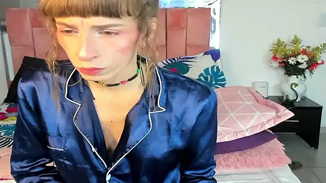 the queen aleja online show from 10.30.25