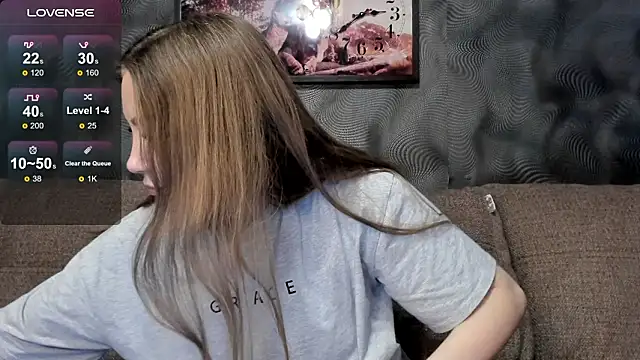 CassieMils online show from 02.12.26