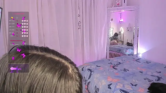 Snapshot of GoddessLinda04 chatting on 12.20.24 GoddessLinda04 online show from 12.20.24