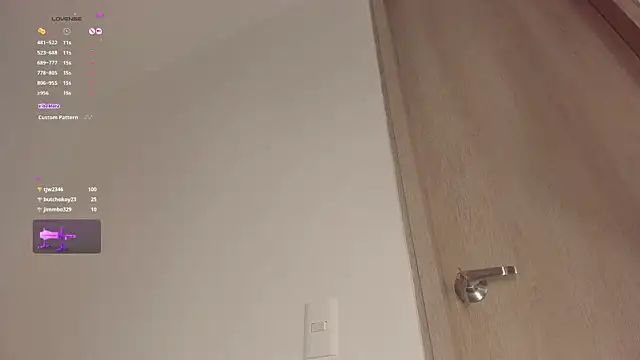 Snapshot of GoddessLinda04 chatting on 03.07.25 GoddessLinda04 online show from 03.07.25