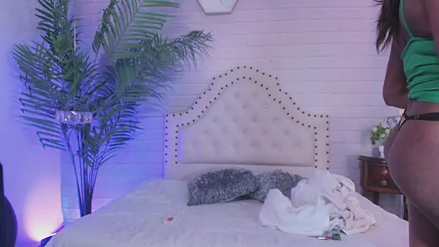 Tayra Siny online show from 02.20.25