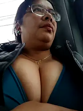 Snapshot of __valentina18 chatting on 03.05.25   valentina18 online show from 03.05.25