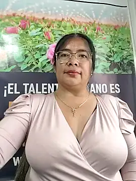 Snapshot of __valentina18 chatting on 04.23.26 valentina18 online show from 04.23.26