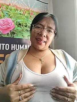 Snapshot of __valentina18 chatting on 04.30.26 valentina18 online show from 04.30.26
